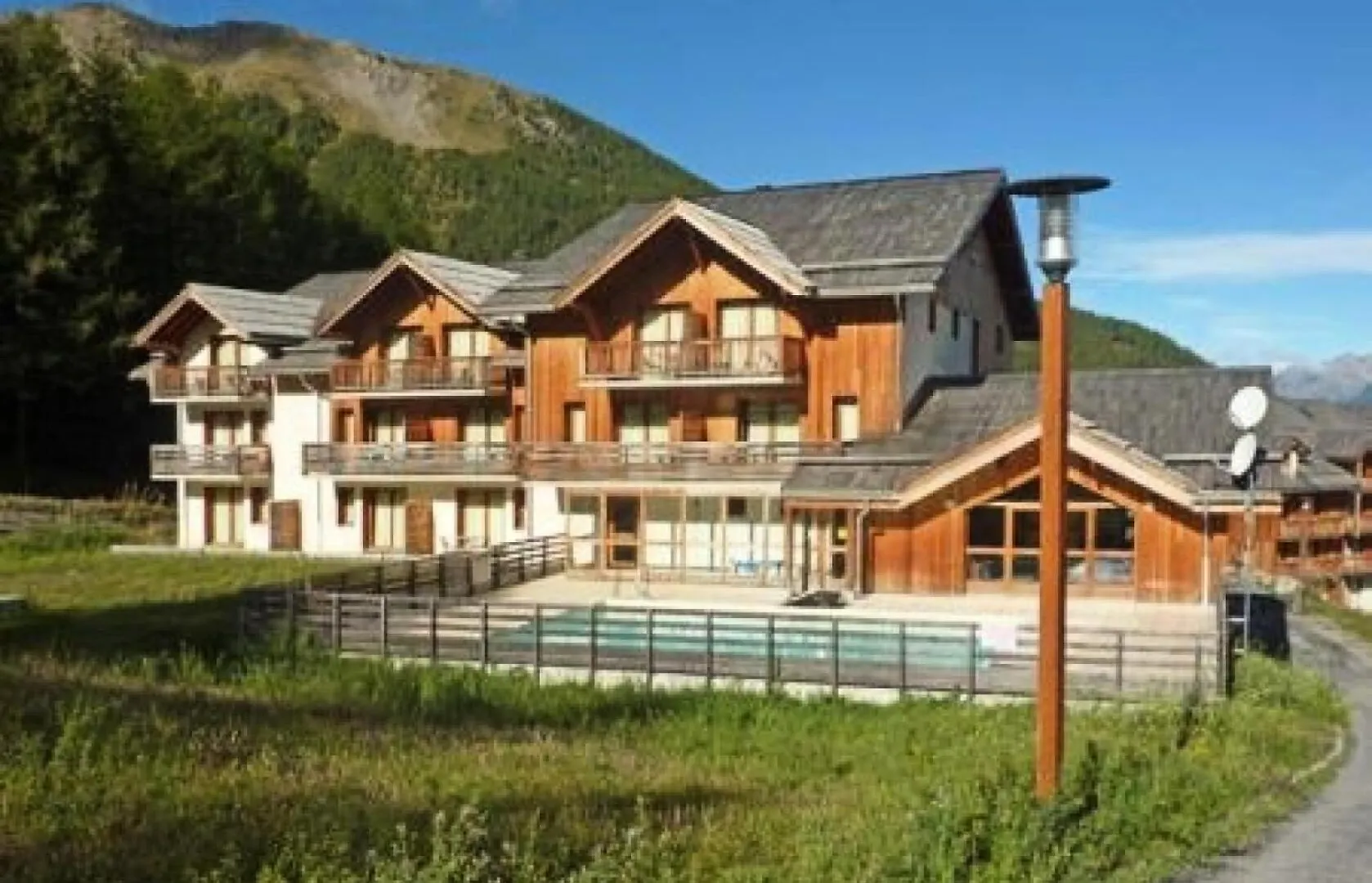 Residence La Combe D Or - Appartement En Residence De Standing Mae-2084 Le Melezet